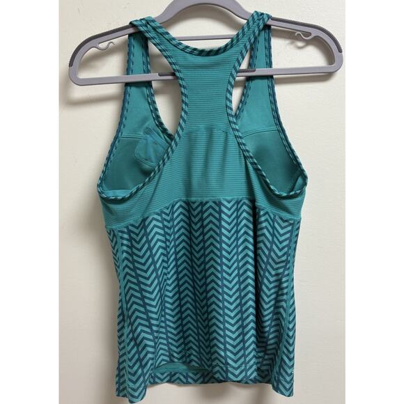 Nike Dri-FIT Racerback Tank Top Built-In Bra Chevron Print Teal Size M - Picture 2 of 4